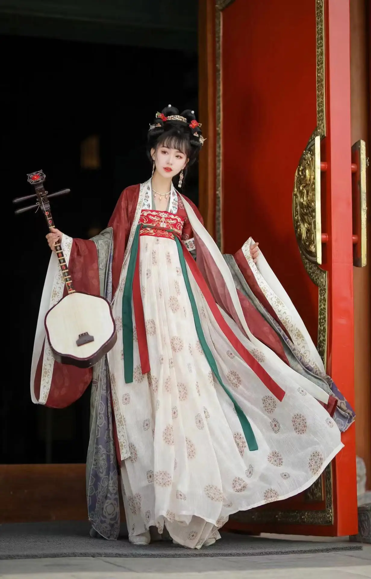 

Princess of the Tang Dynasty, Tang Hanfu women half-arm, full-breasted skirt, and a full set of Chinese-style ancient costumes