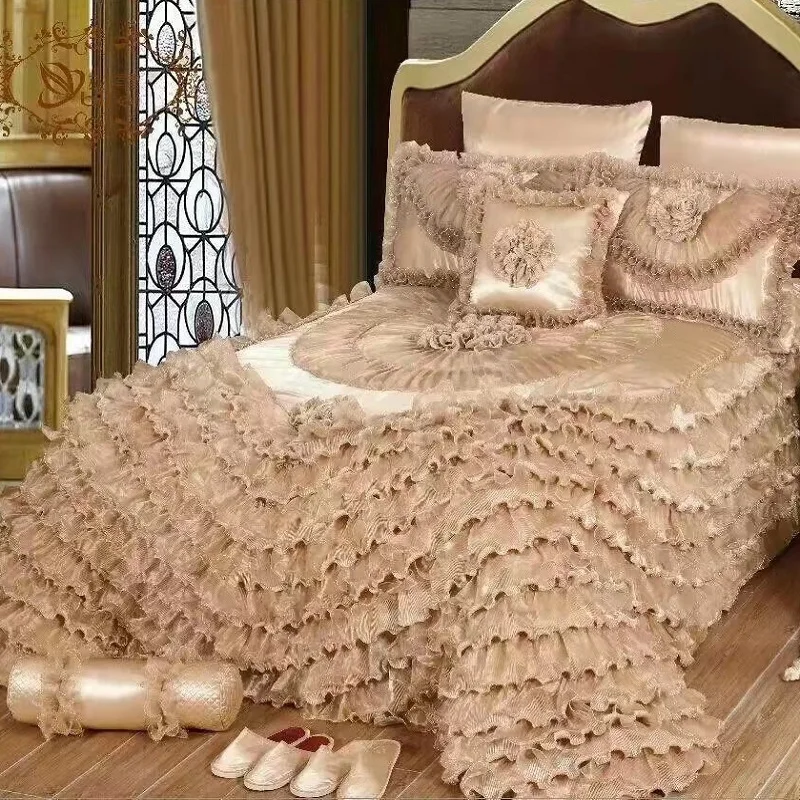 

Luxury Champagne Wedding Style Jacquard Lace Bedspread Bed Skirt Bed Cover Set Pillowcases