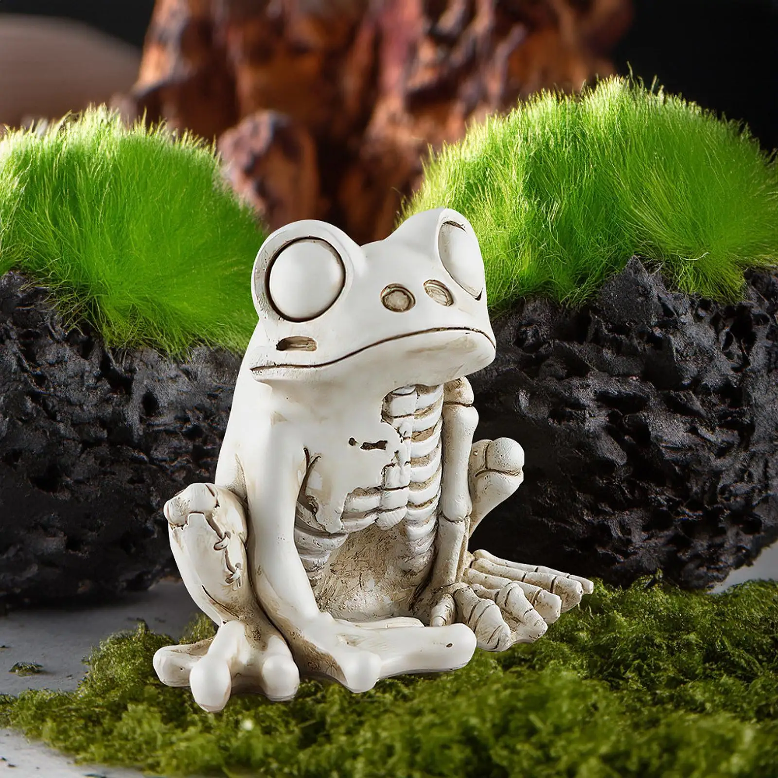 Frog Sculpture Halloween Gift Resin Animal Statue Desktop Ornament Frog Skeleton Decoration for Office Indoor Desk Patio Party