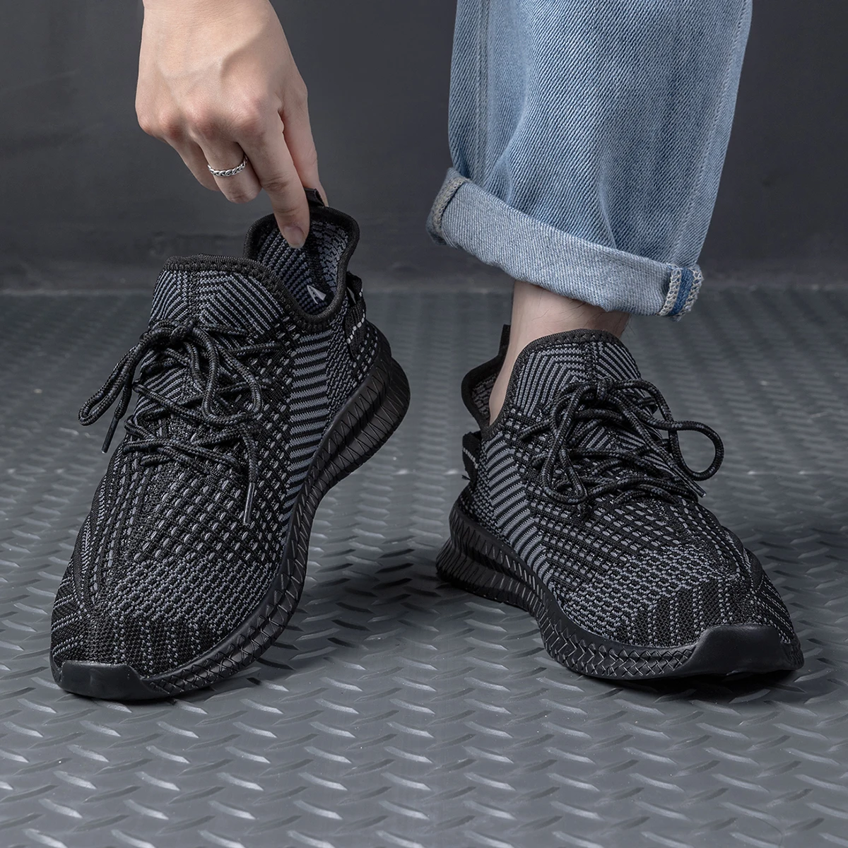 2023 Mesh Men casual shoes Summer Breathable Sneakers Comfortable Lightweight Walking Footwear Male Running Sport Shoes 4