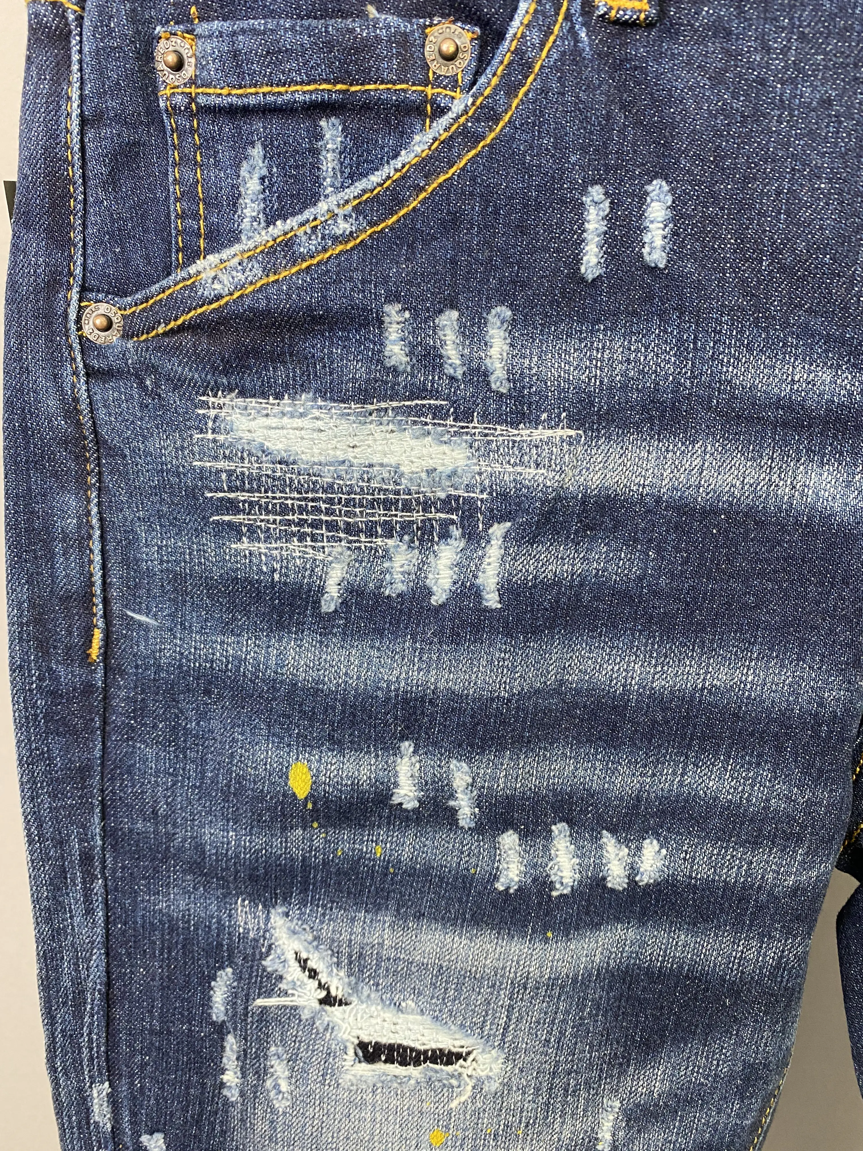 2024 Spring/Summer New D2 Jeans Trendy Men's Washed and Worn Hole Patches Painted Slim Fit Small Feet Elastic Denim Pants Men's