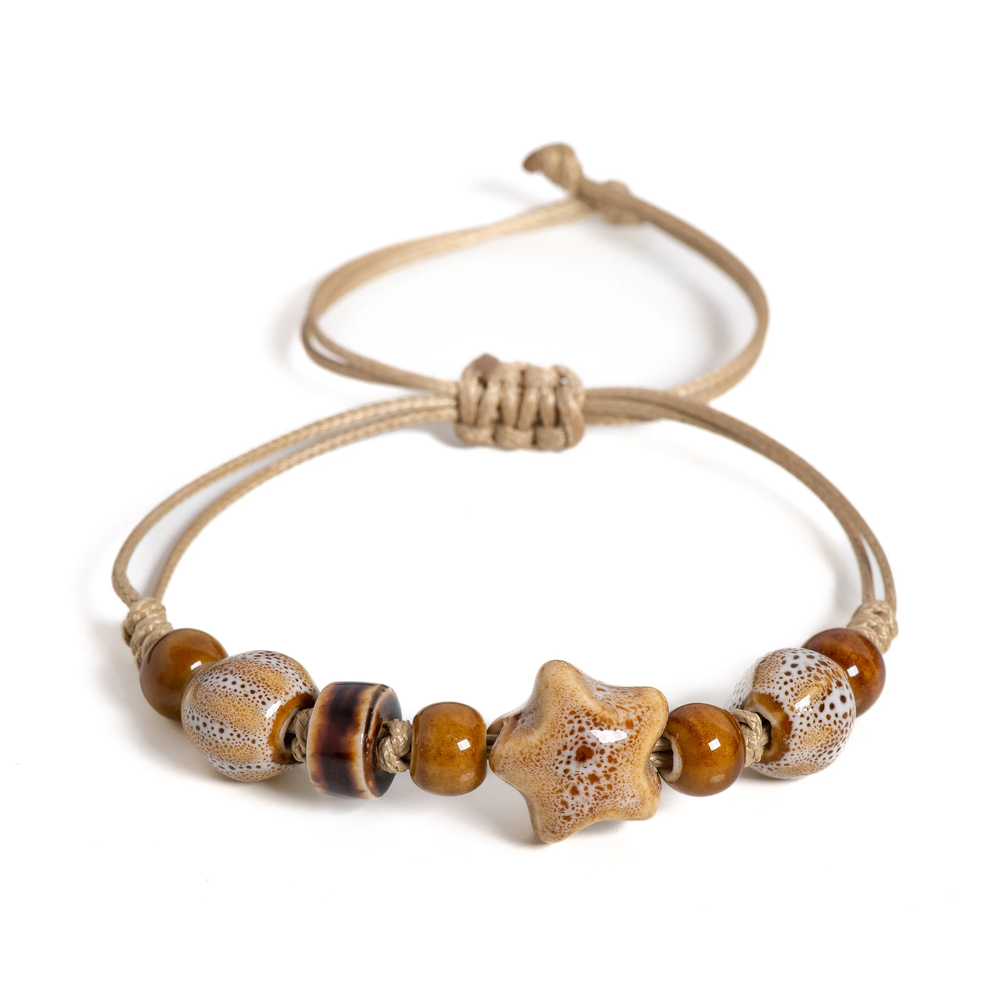 Handgefertigtes weißes Sternklauen-Keramikarmband, verstellbar, Boho-Ethno-Schmuck, einzigartiges Geschenk S02-027