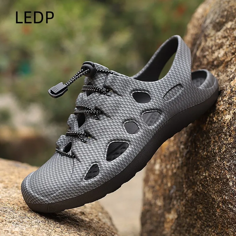 Leather sandals Summer sandals Outdoor Sandals Men's Hiking Shoes Beach Sandals Casual Waterproof Versatile Breathable Wear-resistant