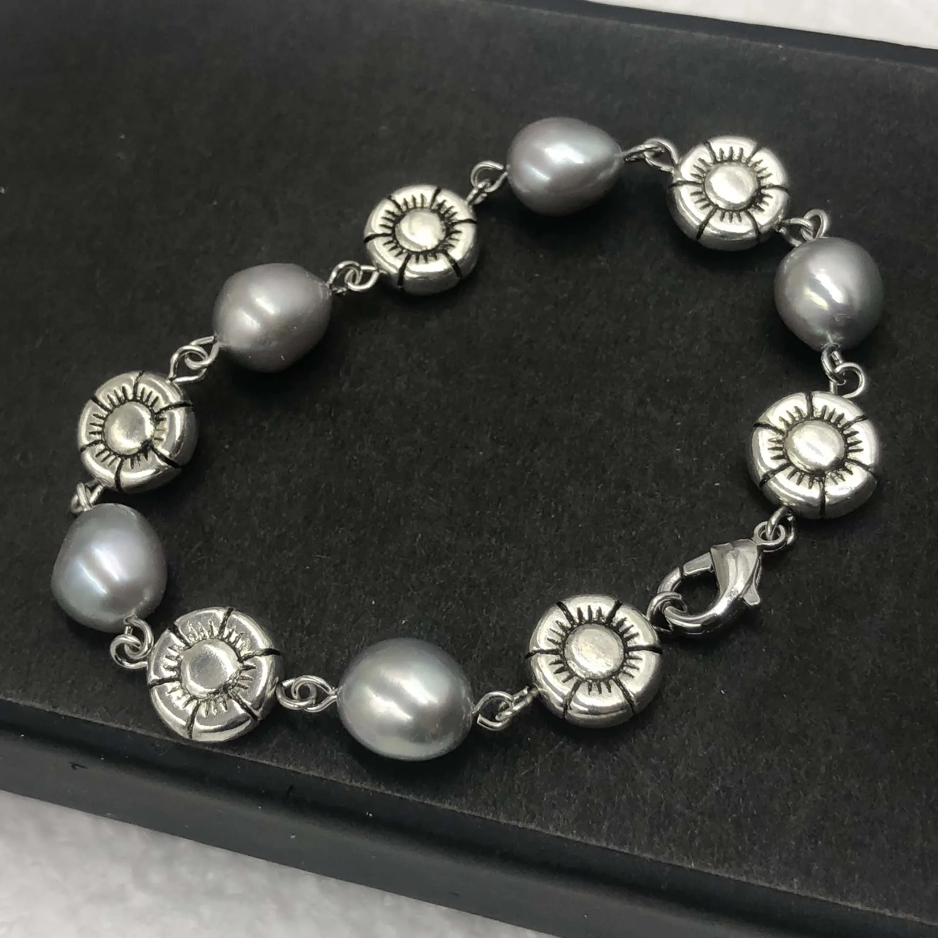 

[ELEISPL] New Lots For 8XQty Baroque Gray FW Pearl Bracelets #22010125-9