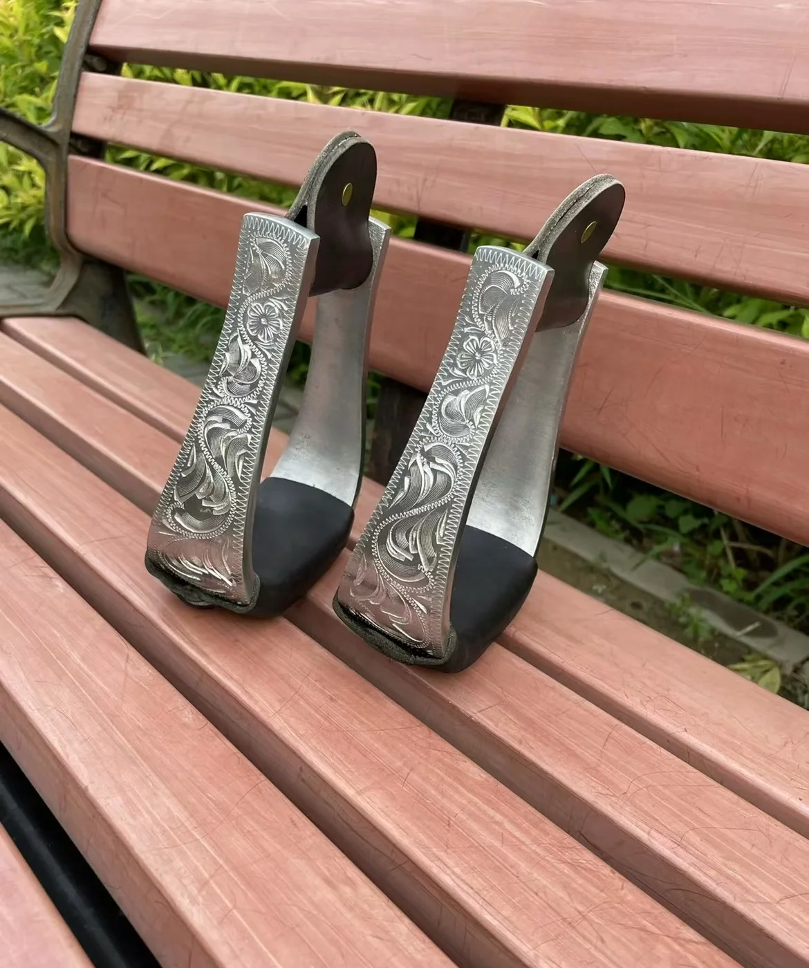 Horse Riding Stirrups for Horse Saddle Saftey Heavyweight Adult Western Stirrup Anti-skid Equestrian