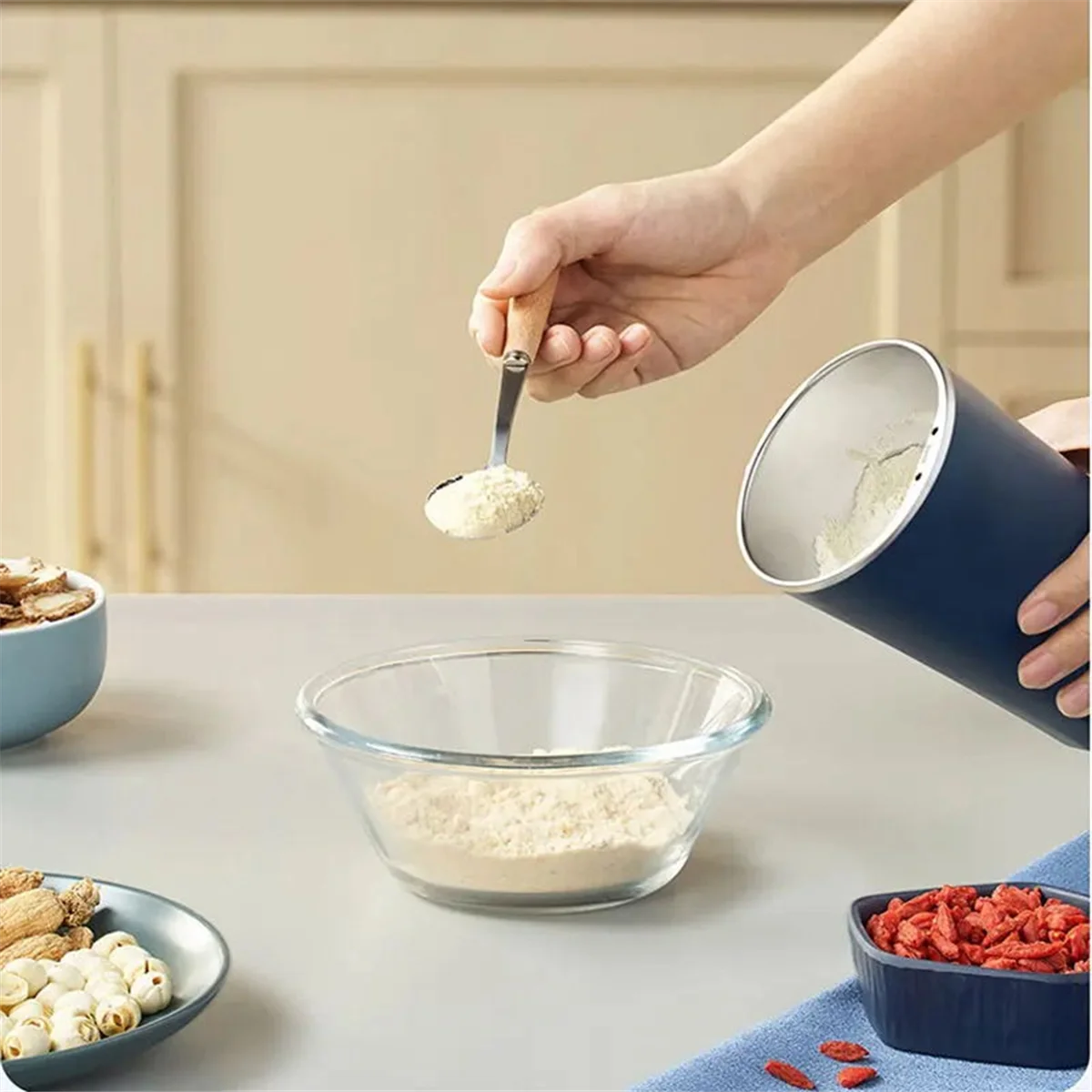 Electric Grinding Machine Grain Grinder Small Coffee Grinder Stainless Steel Nuts Beans Mill Herbs for Kitchen EU Plug HOT