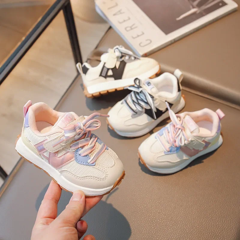 Рисунок 2 - Детские кроссовки для мальчиков и девочек