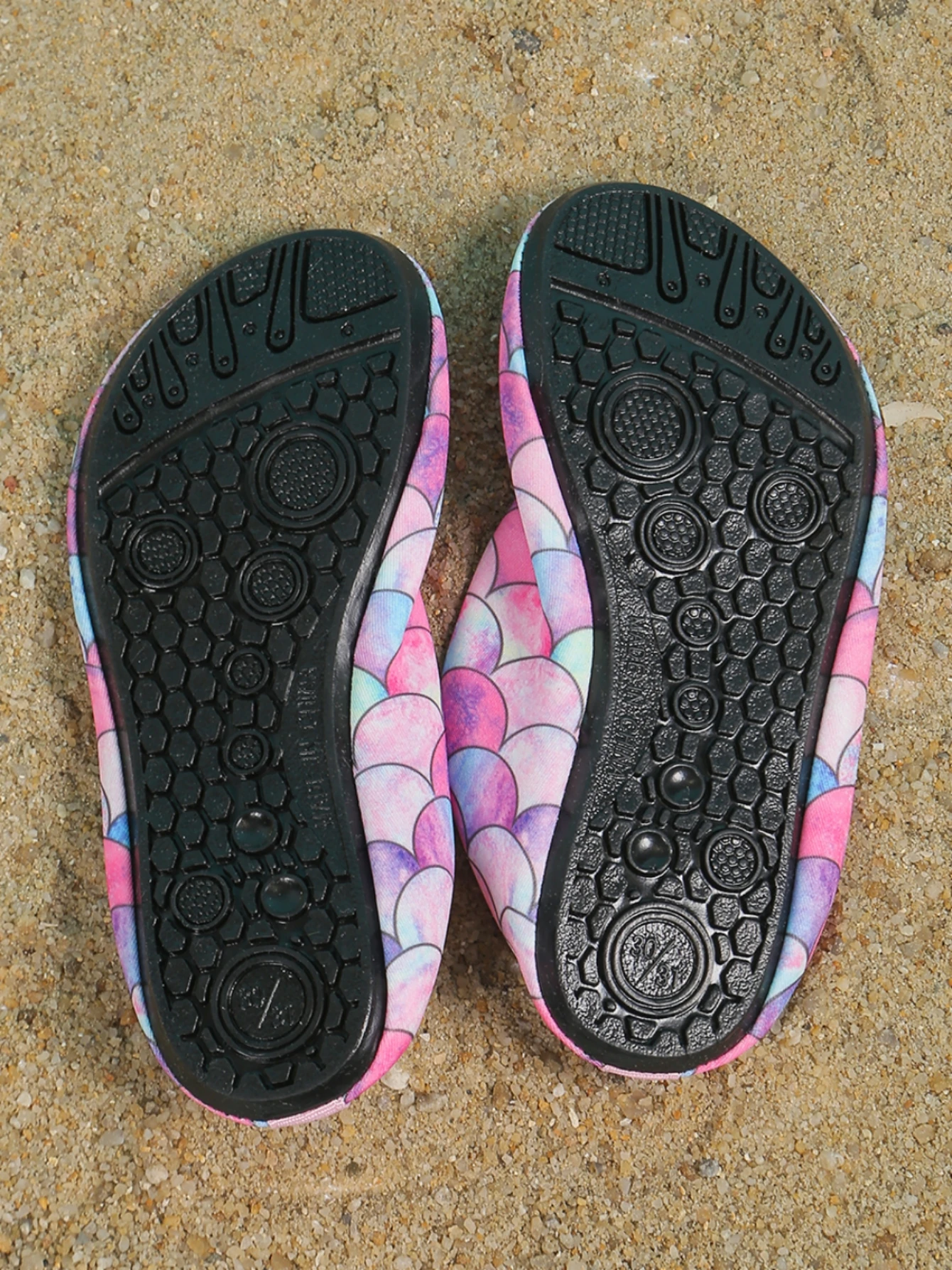 Color Scale Children's Beach Shoes Lightweight Non-slip Fast Drying for Swimming Walking Yoga Indoor kids shoes