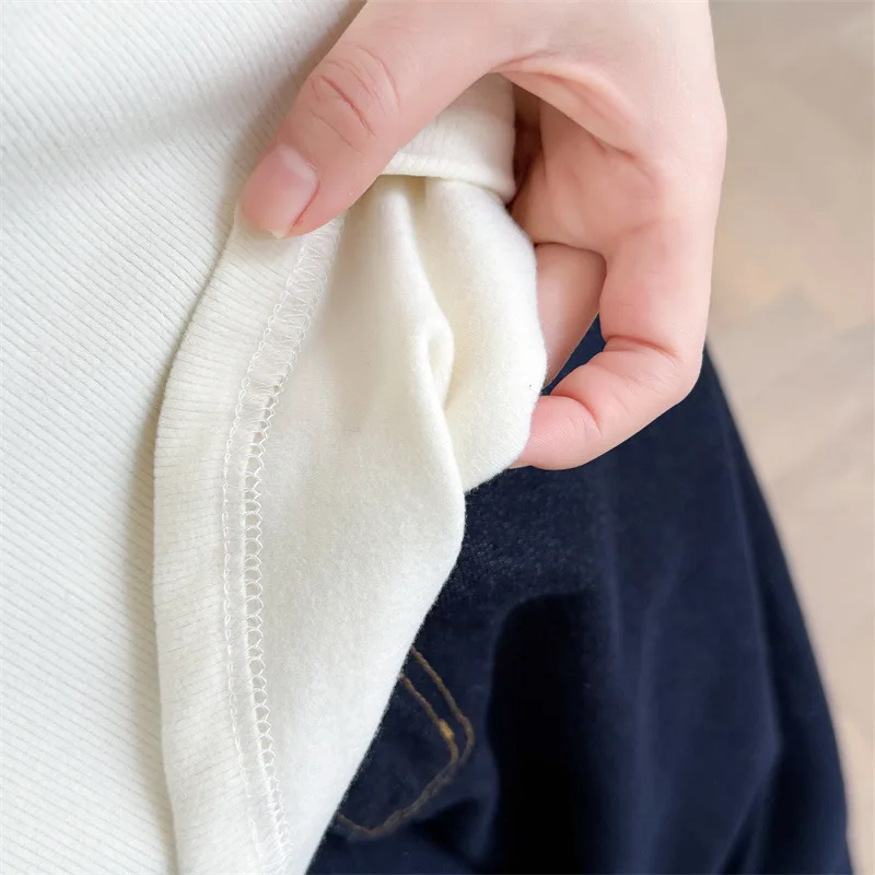 XXXXL Fashion Plus Size Women's T-Shirt Autumn And Winter Style Simple Elegant Long Sleeved Label Fleece Warm Inside Tops 8088