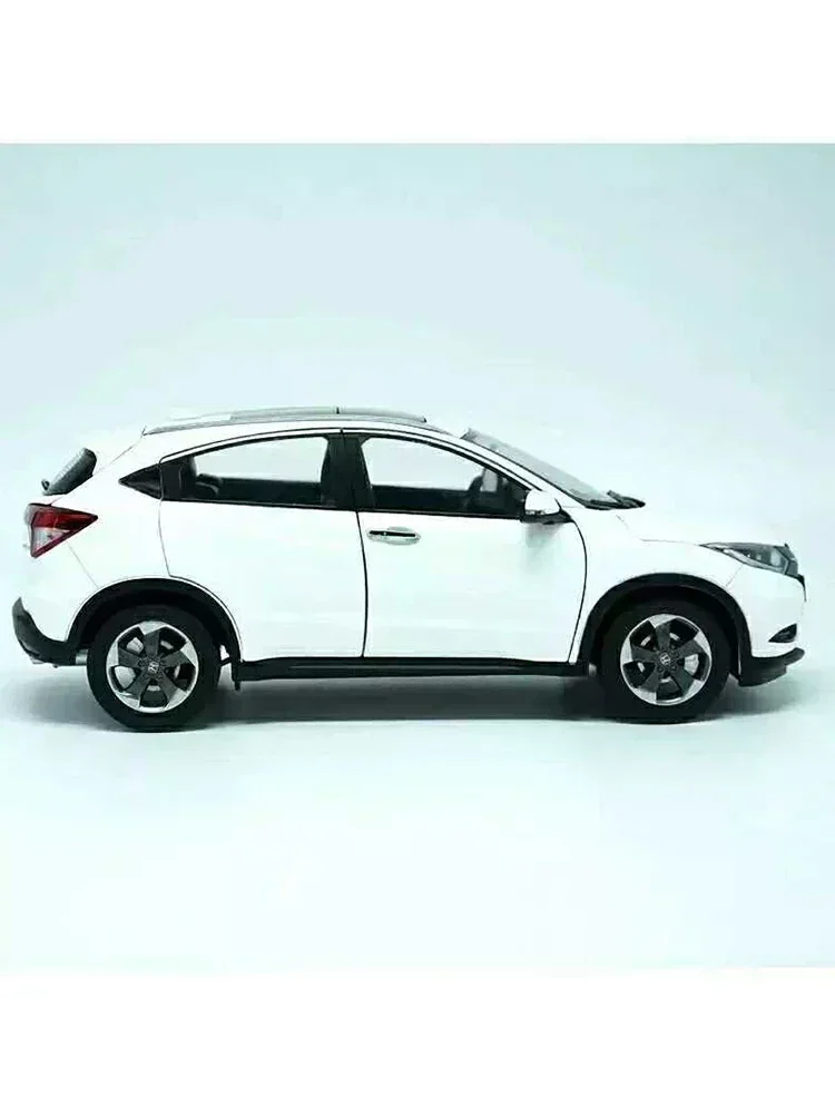 Honda Vezel 2015 Metal Car Model 1:18 Scale Family Car Suv Off