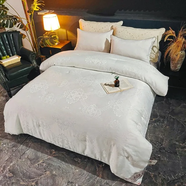2025 New Solid Color Silk Fiber Quilt 2