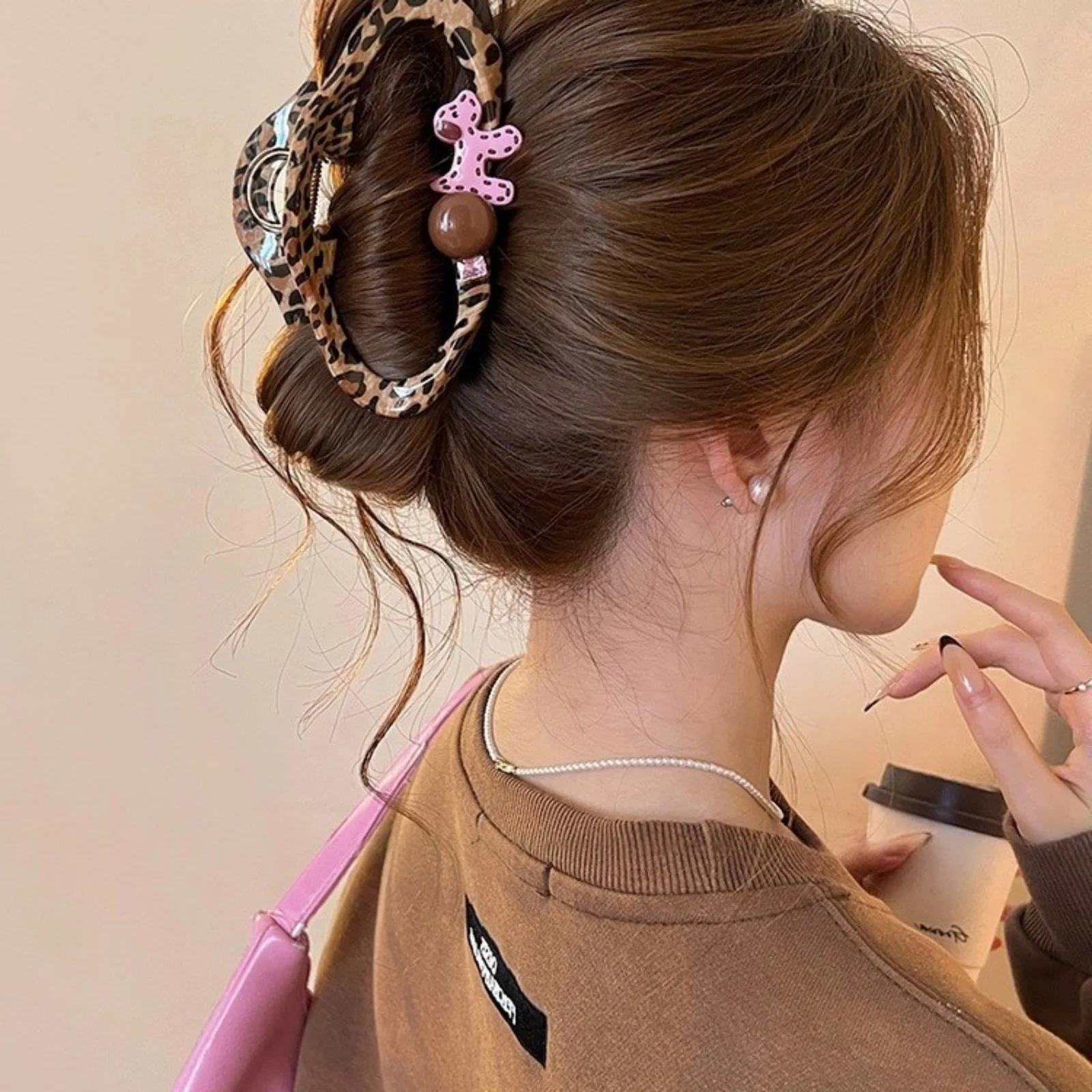 1PC  Leopard Print Hair Claw, Autumn Winter Trendy Cartoon Decor Hair Clip, Stylish Hair Accessory For Women, Large Hair Grips