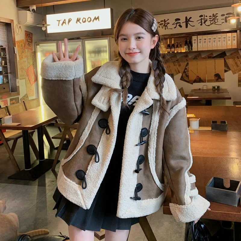 

23 New modelsDesign Sense Horn Button Fur One Short Coat Female 2023 Winter Thickened This Year Popular Lamb Wool Locomotive Sty