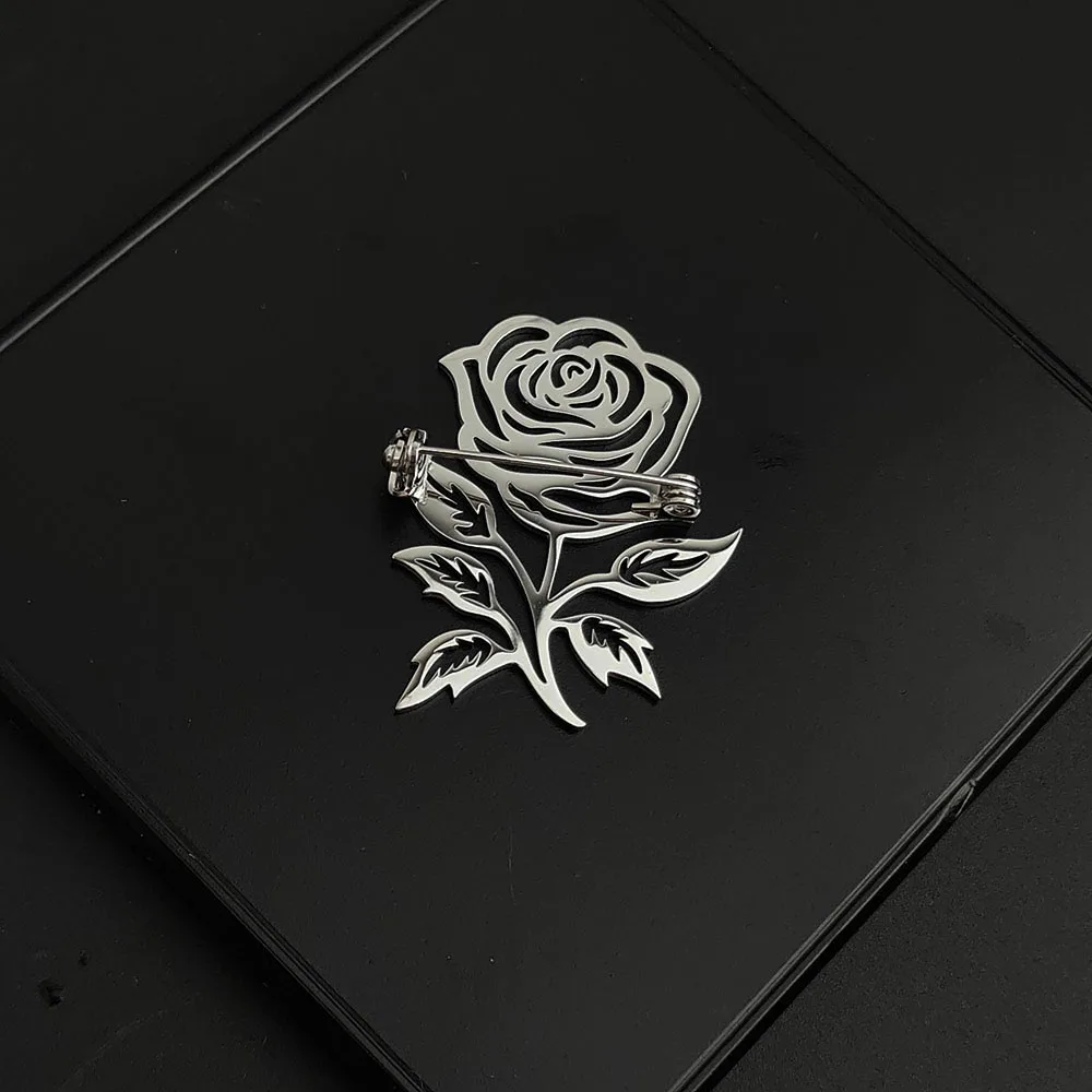 Kreative Brosche aus Edelstahl mit goldener Rose, modische Anzug-Anstecknadel, Kleidungsbeutel-Abzeichen, Geschenk für Freunde. – Detail 4
