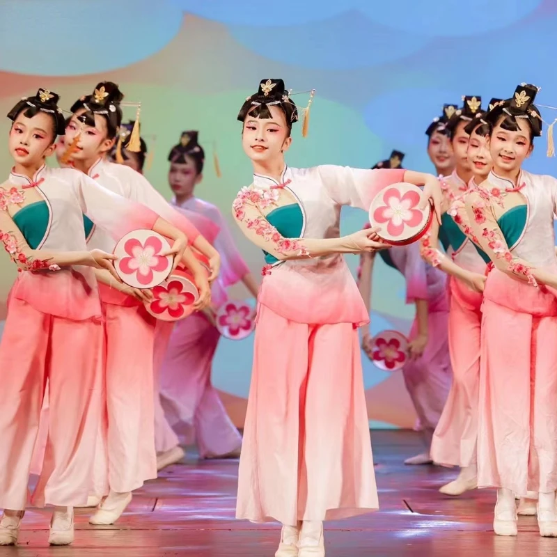 

Traditional Chinese Clothing Ancient Yangko Folk Dance Fan Dance Costumes Classical Performance Clothing Girls Waist Drum Suit