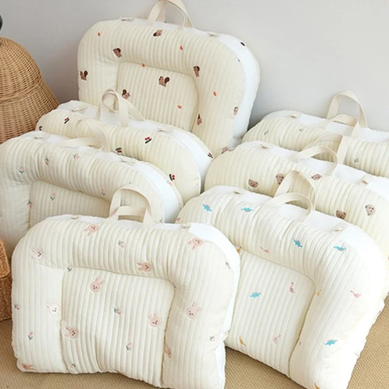 Newborn Cotton Quilted Bed Carrying Type Double Sided Mattress 3D Breathable Mesh Crib Cushion Foldable Designing