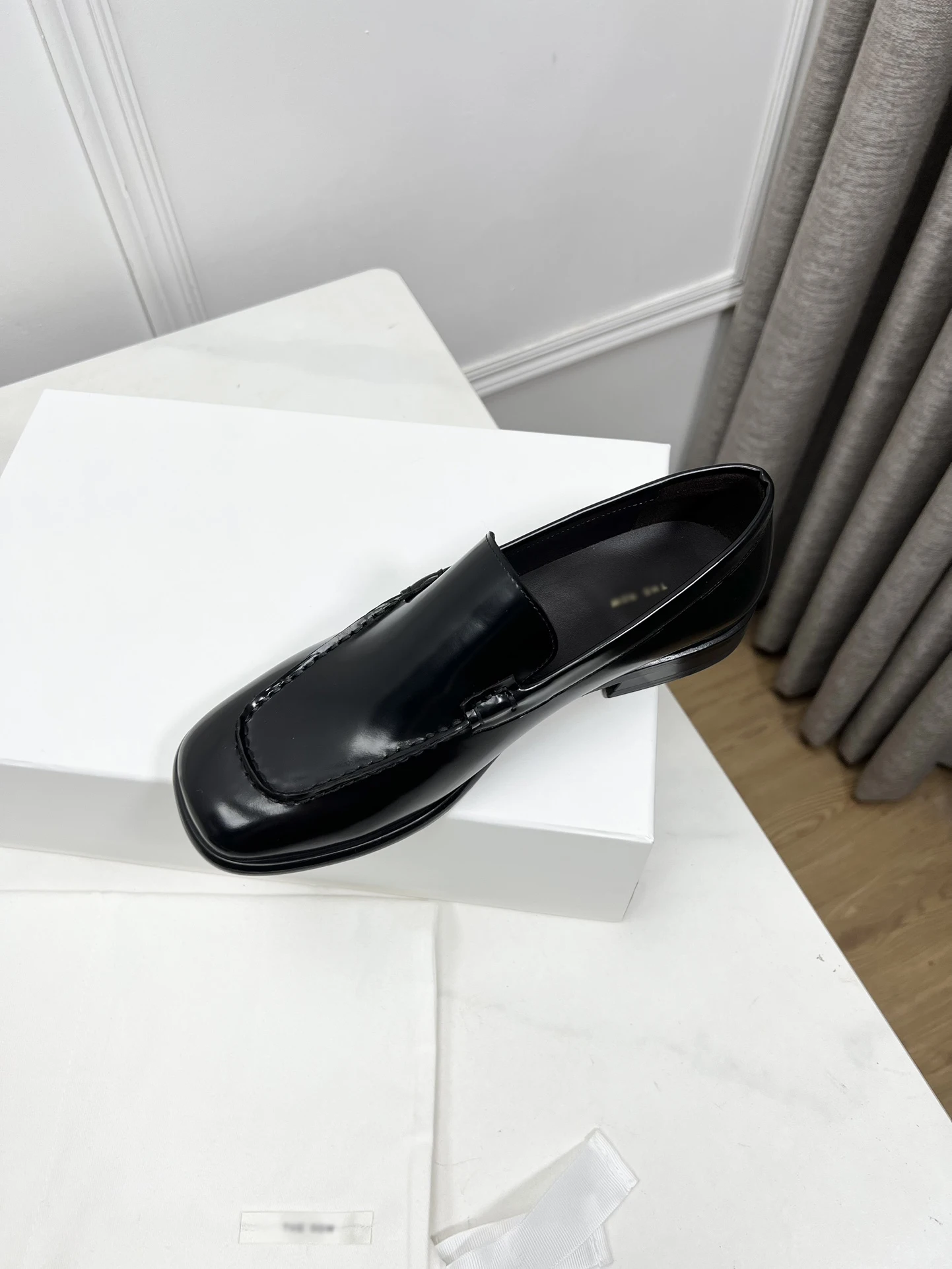 Рисунок 4 - Ручная работа, женская обувь международного бренда