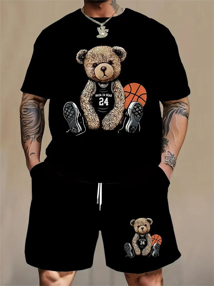 thumbnail image 1 of Conjunto de verano de 2 piezas con estampado de oso de dibujos animados para hombre, camiseta informal de cuello redondo para uso diario, pantalones cortos de playa para hombre para deportes al aire l, 1 of 5