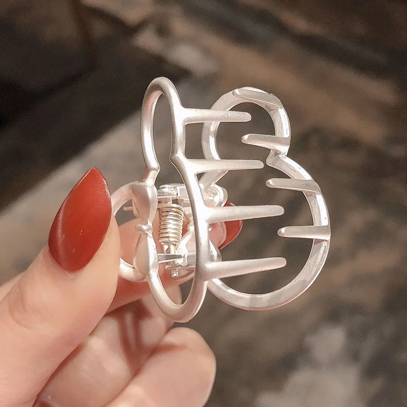 Hair Accessories Disney Cute Hair Claws Clip Hollow Bow Anime Mickey Kawaii Fashion Cartoon Minnie Mouse Hairpin Metal Grab Clip for Girls Gift