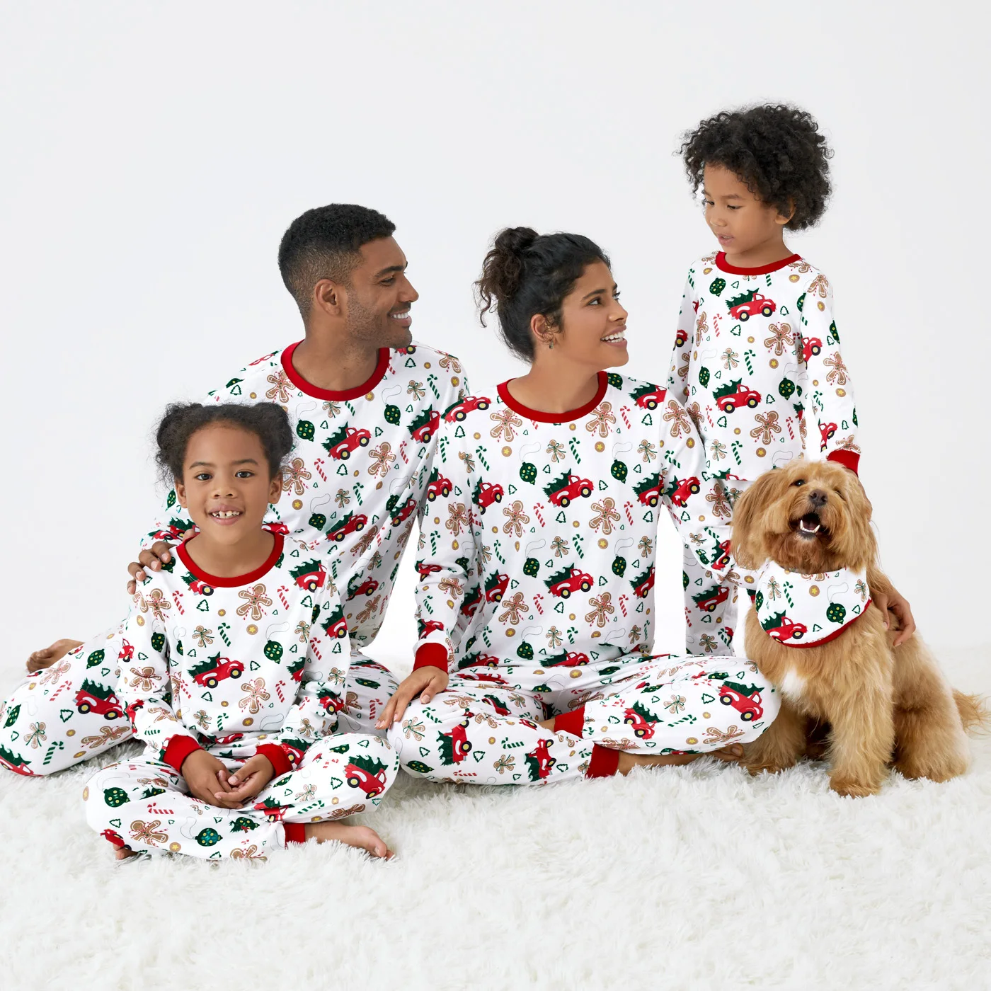 thumbnail image 4 of Conjuntos de pijamas de manga larga con estampado de camión rojo a juego para toda la familia de Navidad PatPat (resistentes al fuego), 4 of 5