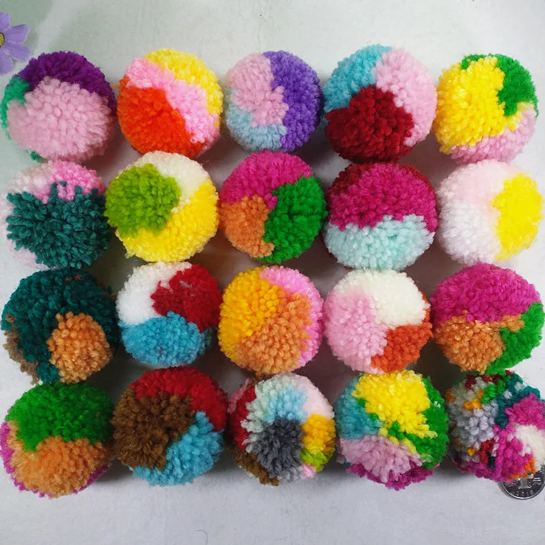 Wool Yarn Multi-color Pompom Ball Crafts Accessories 10cm Acrylic Polyester Woolen Yarn Pom Pom Ball Decoration Suppliers