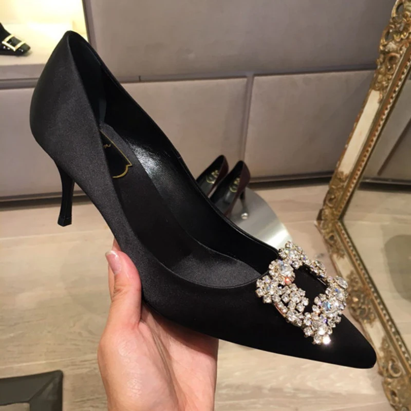 thumbnail image 3 of Zapatos de vestir de satén con punta en punta y tacón de aguja de lujo para mujer, elegantes zapatos de novia con cristales para boda, 3 of 6