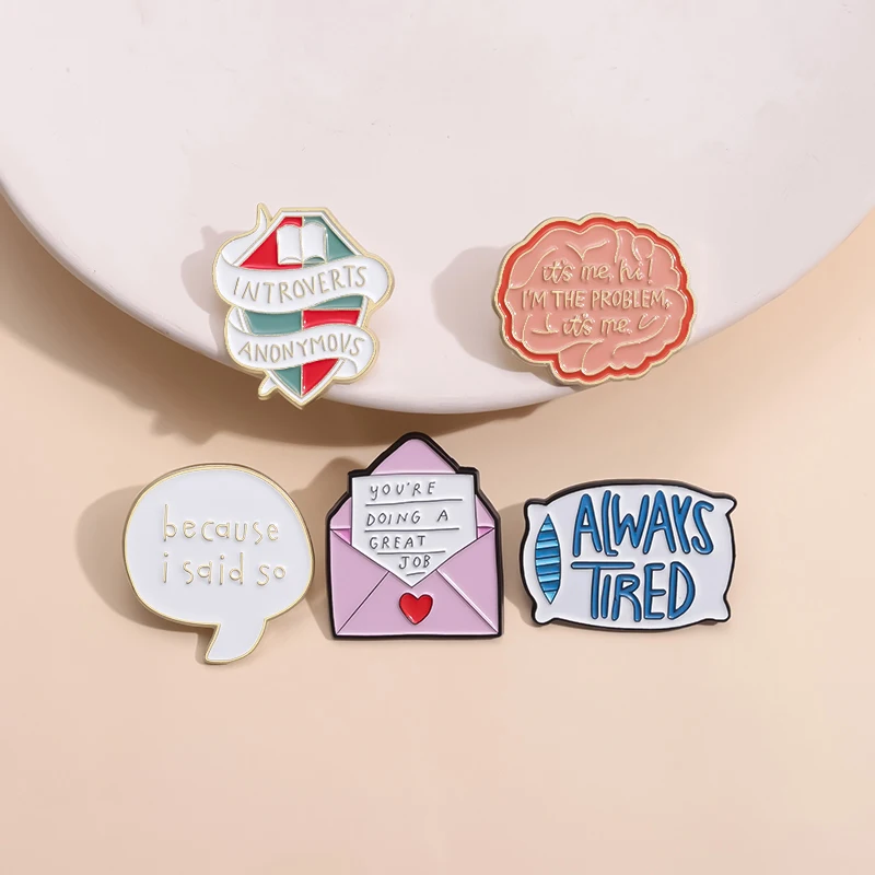 Introvertierte Anonymous Soziell Unbeholfen Brosche Emaille Pins Bunte lustige Zitate Medaillen Herz Abzeichen Anstecknadel Schmuck Ornamente – Detail 8
