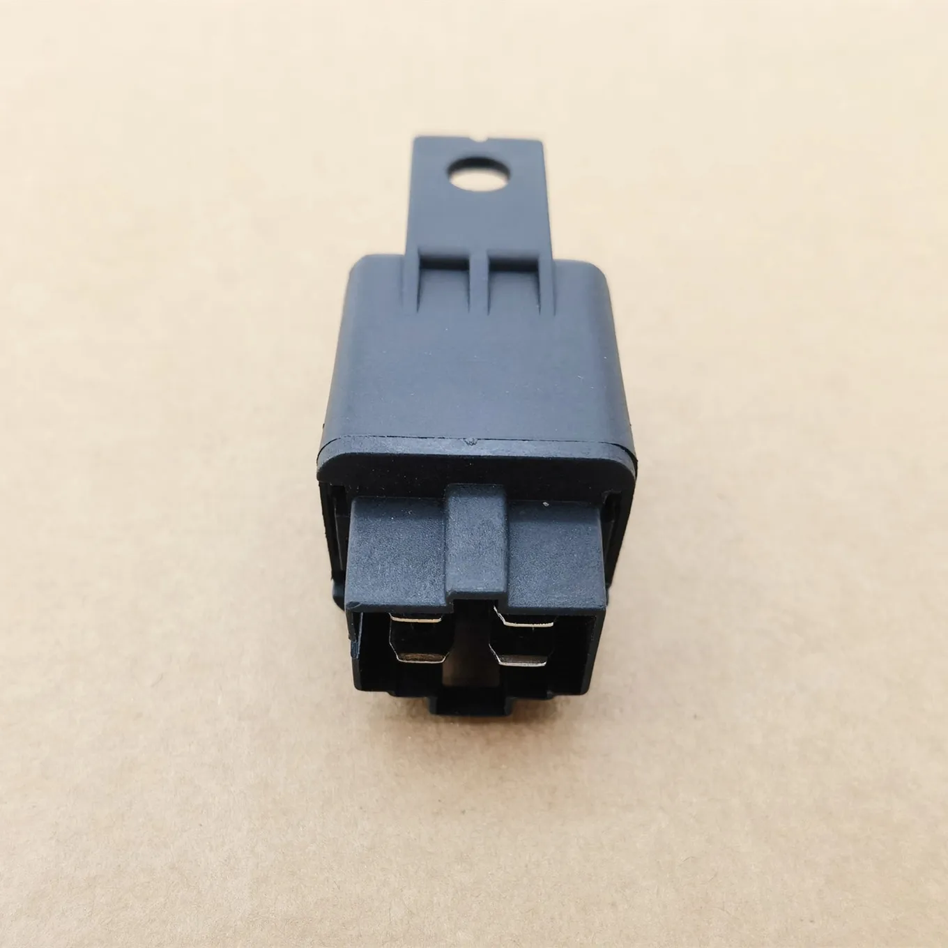 thumbnail image 2 of Fls820s 12 Volt 24V 30A 40A 5pin 4p Automotive Relay With Parallel 2 of 12