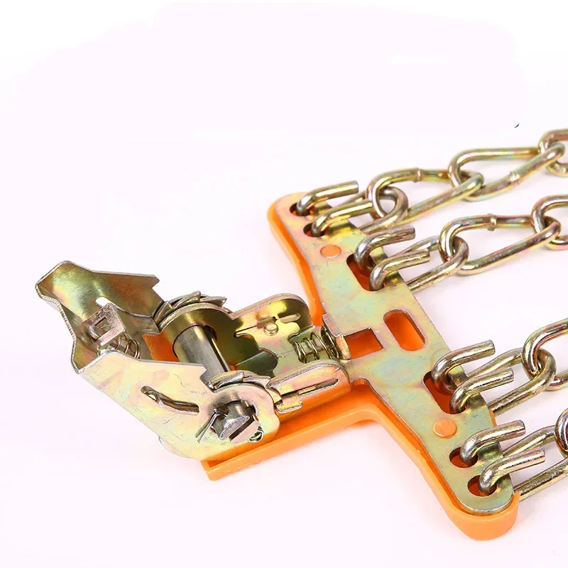 Car Tire Snow Chains 4 Bars Manganese Steel Roadway Safety Winter Emergency Snow Chain SUV Pickup Universal Chain Tyre