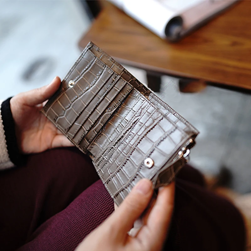 Crocodile Grain Leather Beige Short Wallet Cowhide Buckle Simple Zipper Wallet Wallet Money Holder I Clip Original Luxury Euro