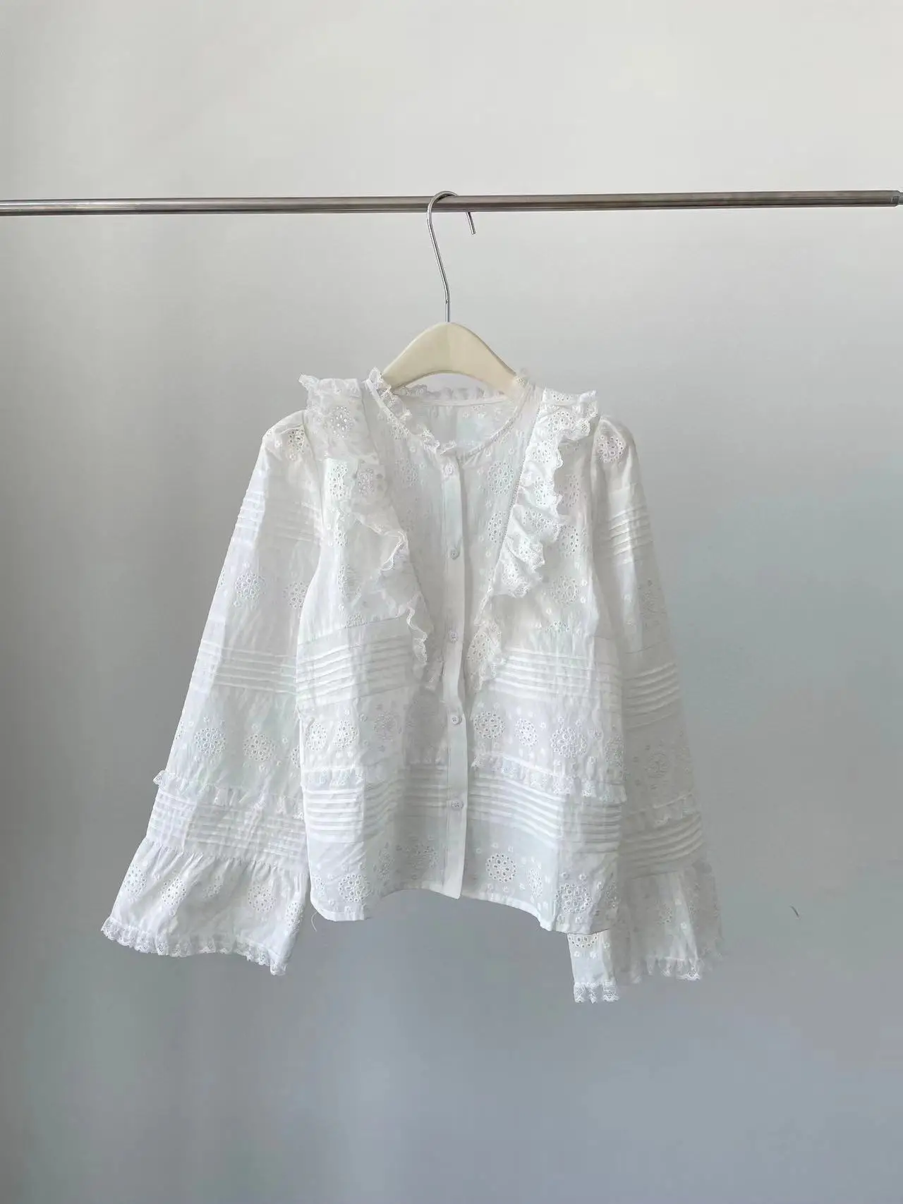 

Fyion Elegant Shirts Women 2023 Summer Long Sleeve Women's Floral Embroidery Shirt Casual Tops Woman Cotton Blouse