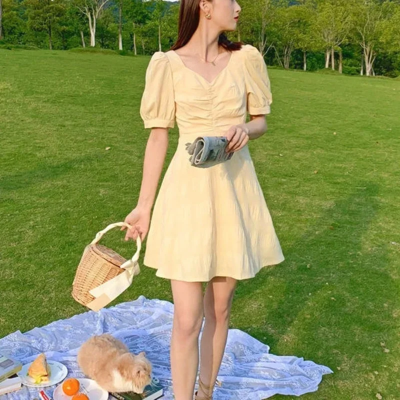 

Женское винтажное платье с открытой спиной, желтое однотонное платье с V-образным вырезом, коротким рукавом