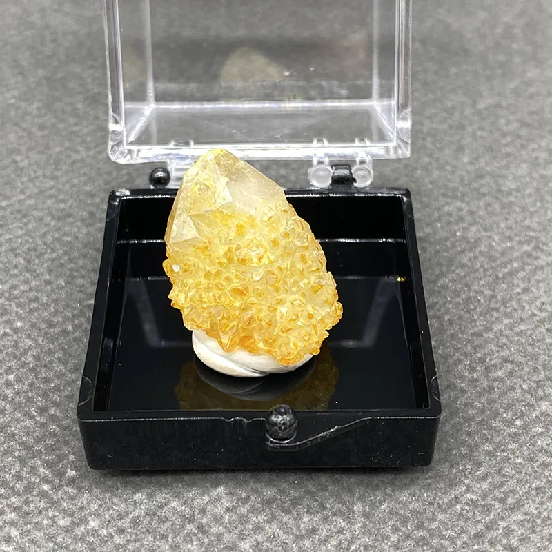 100%  Natural citrine Mineral Specimens Stones and Crystals Healing Crystal from China Box size:35*35*35mm