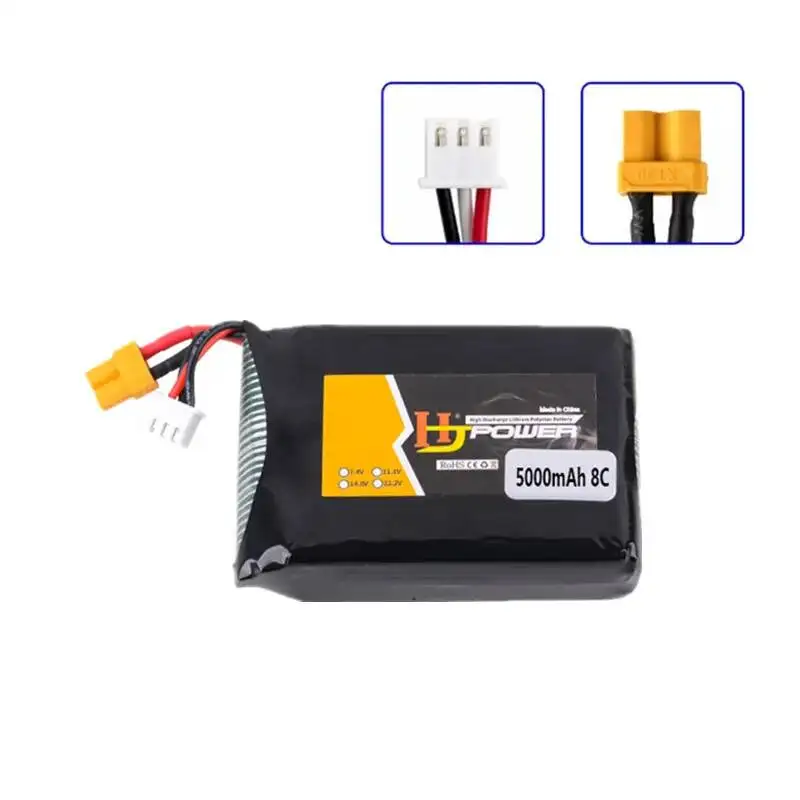 Batterie Li-ion 7.4V insérée dans un drone FPV ELRS, prête à l'emploi.