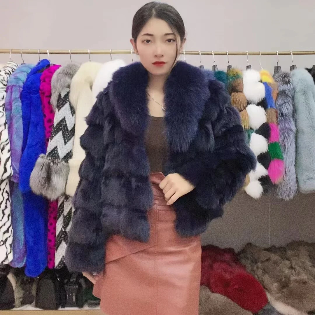 Women's Short Real Fox Fur Winter Jacket Thick Warm Natural Coat Fashion Outerwear for Cold Weather