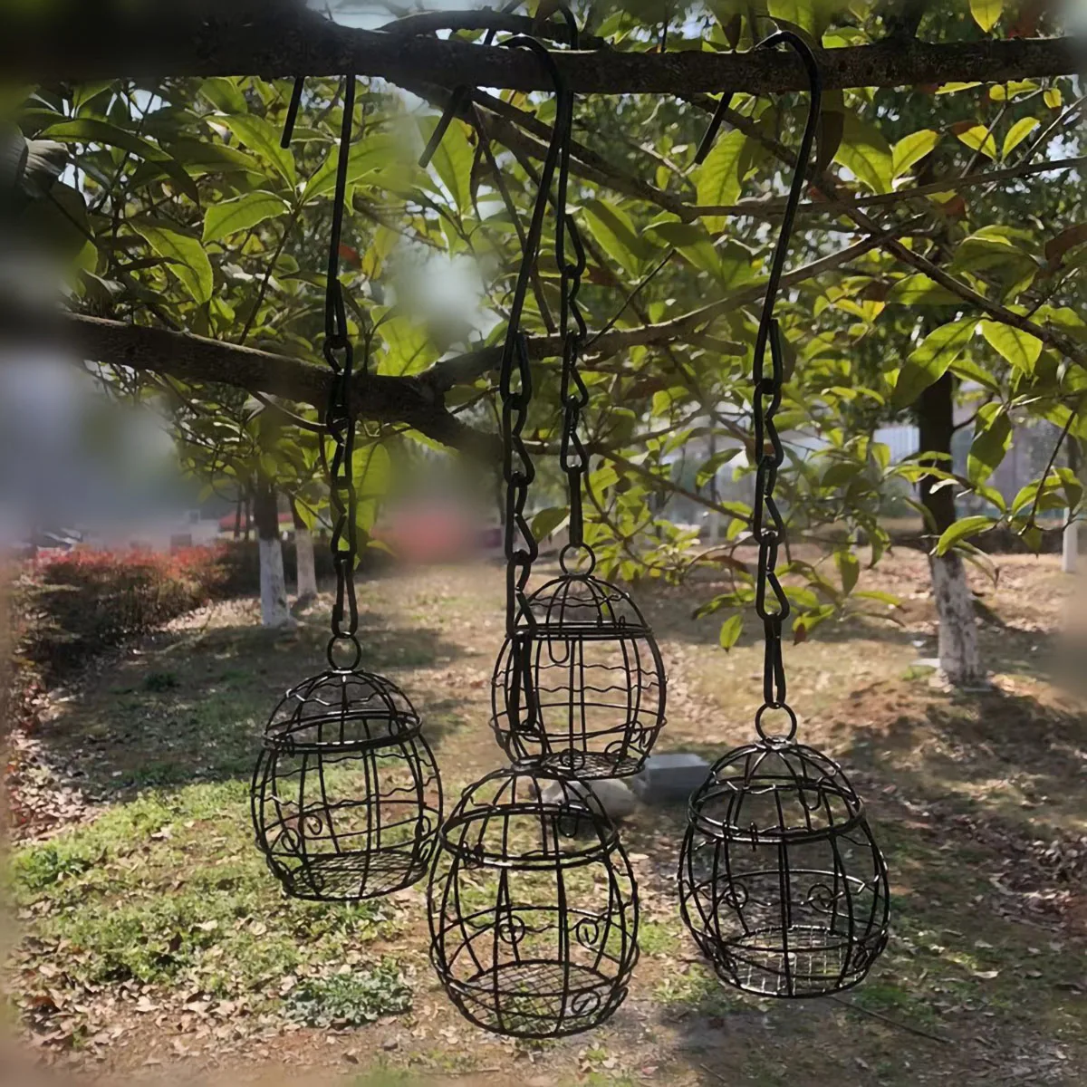 Bird feeder 1pc Iron hanging birdcage feeders for outdoor gardens and courtyards accessories for bird feeding stations