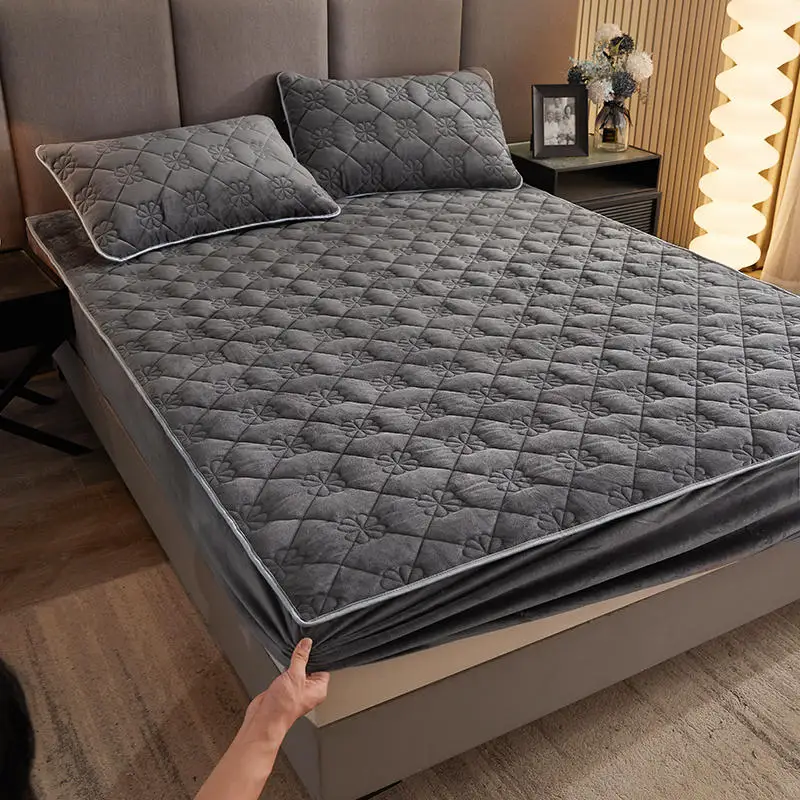 Description Picture 2 of itemThick Quilted Plush Double Bed Fitted Sheet Couple Mattress Cover Winter Warm Elastic Velvet Bed Linen Bedspread 150 160x200