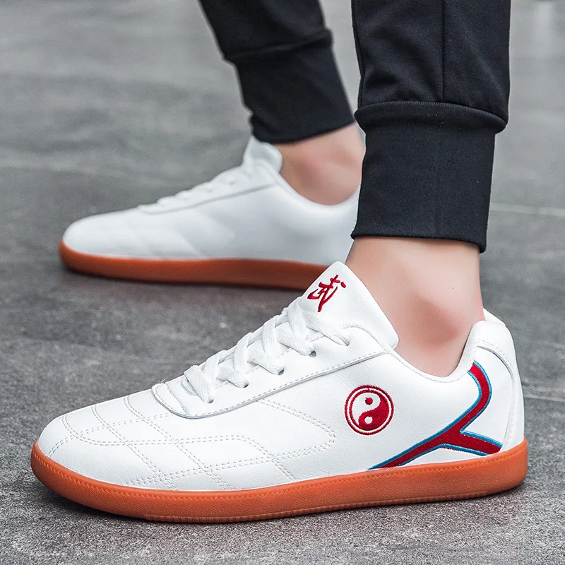 Women and Men Tai Chi Shoes Traditional Chinese Bagua Shoes Non Slip Performance Martial Arts Outdoor Sneakers