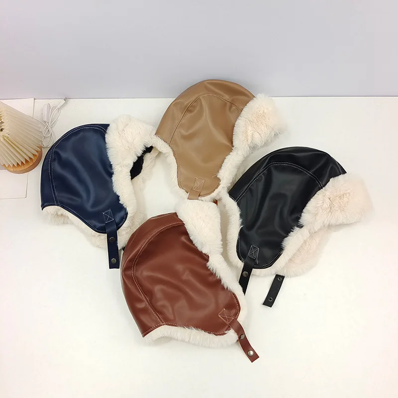 

Новинка осень/зима 2023 искусственная кожа Женская утолщенная плюшевая шапка Lei Feng Лыжная шапка теплая шапка для защиты ушей уличная шапка для холодного отдыха