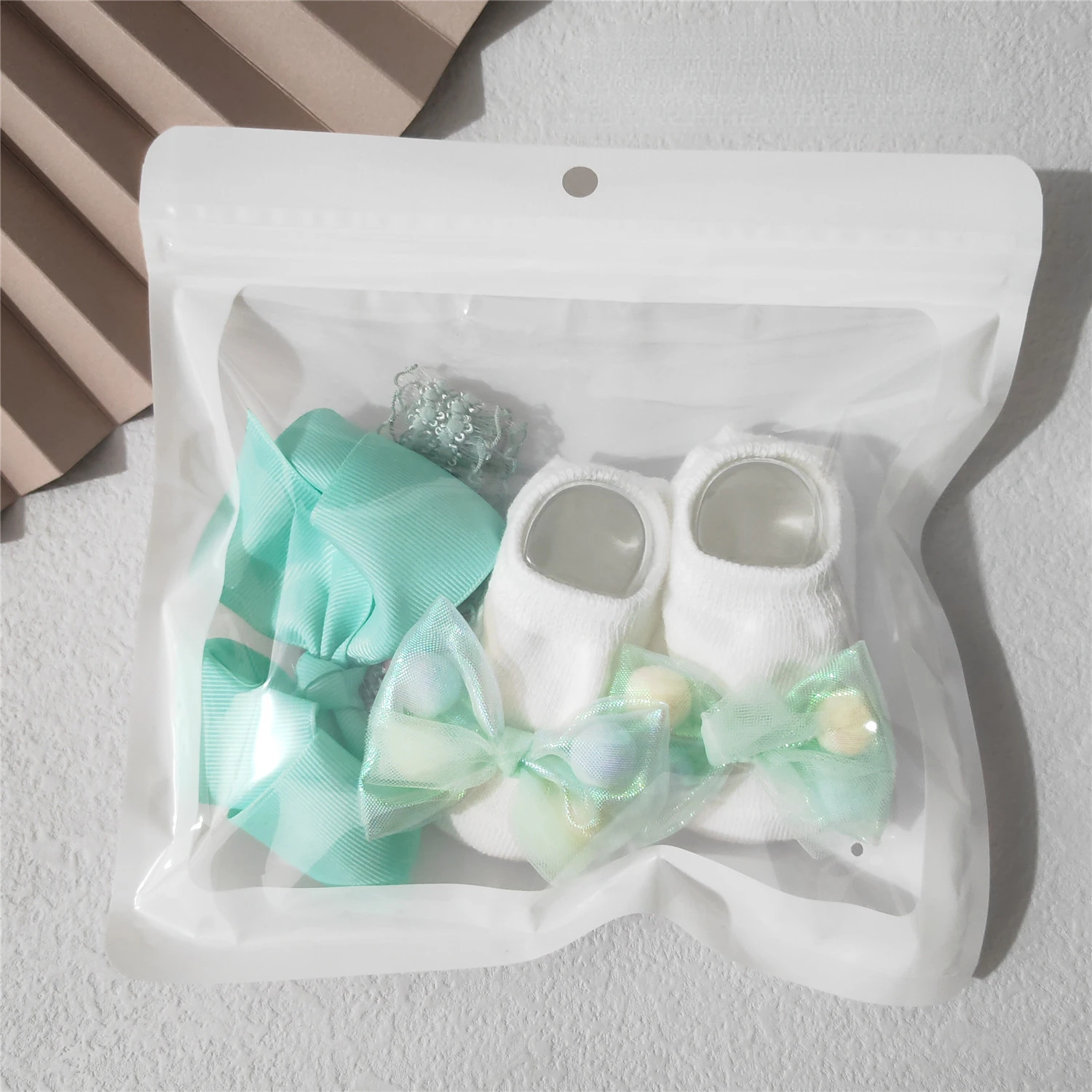 Ensemble 2 pièces bandeau et chaussettes pour bébé fille