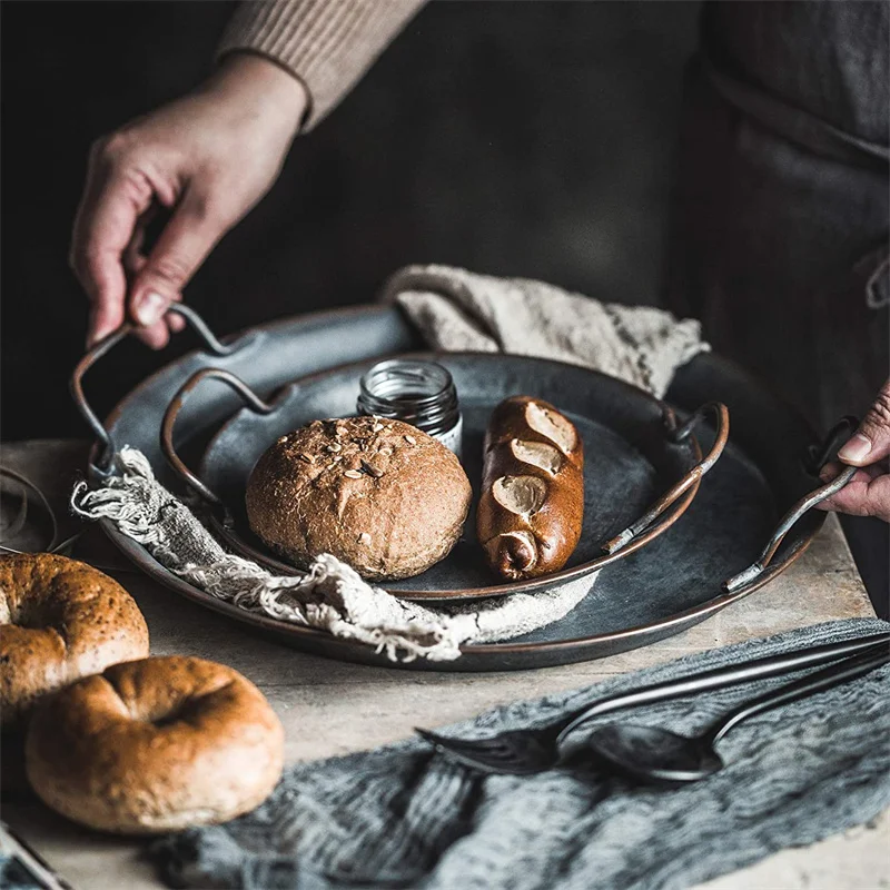 Fruit Plate Retro Round Metal Dinner Plate Handcrafted Vintage Iron Storage Tray Fruits Bread Tray with Handles Photography Props 2Pcs