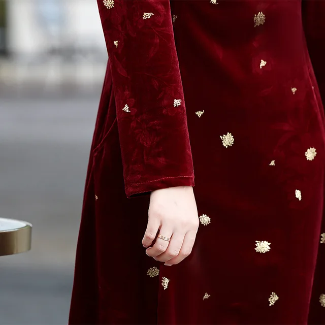 고전적 우아함을 위한 노인 여성용 가을 의류