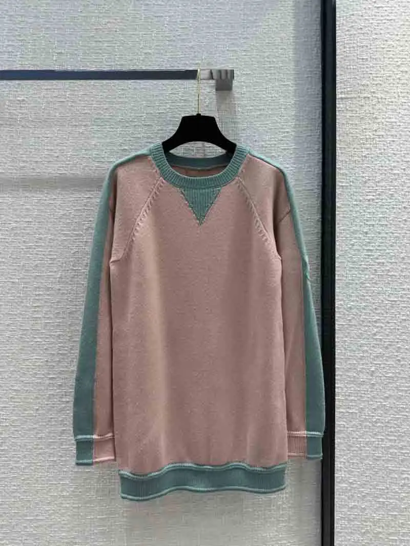 

2024 New Academy Style Sweet Temperament Loose Relaxed Long Sleeve Round Neck Knitted Dress Women's Straight Sleeve
