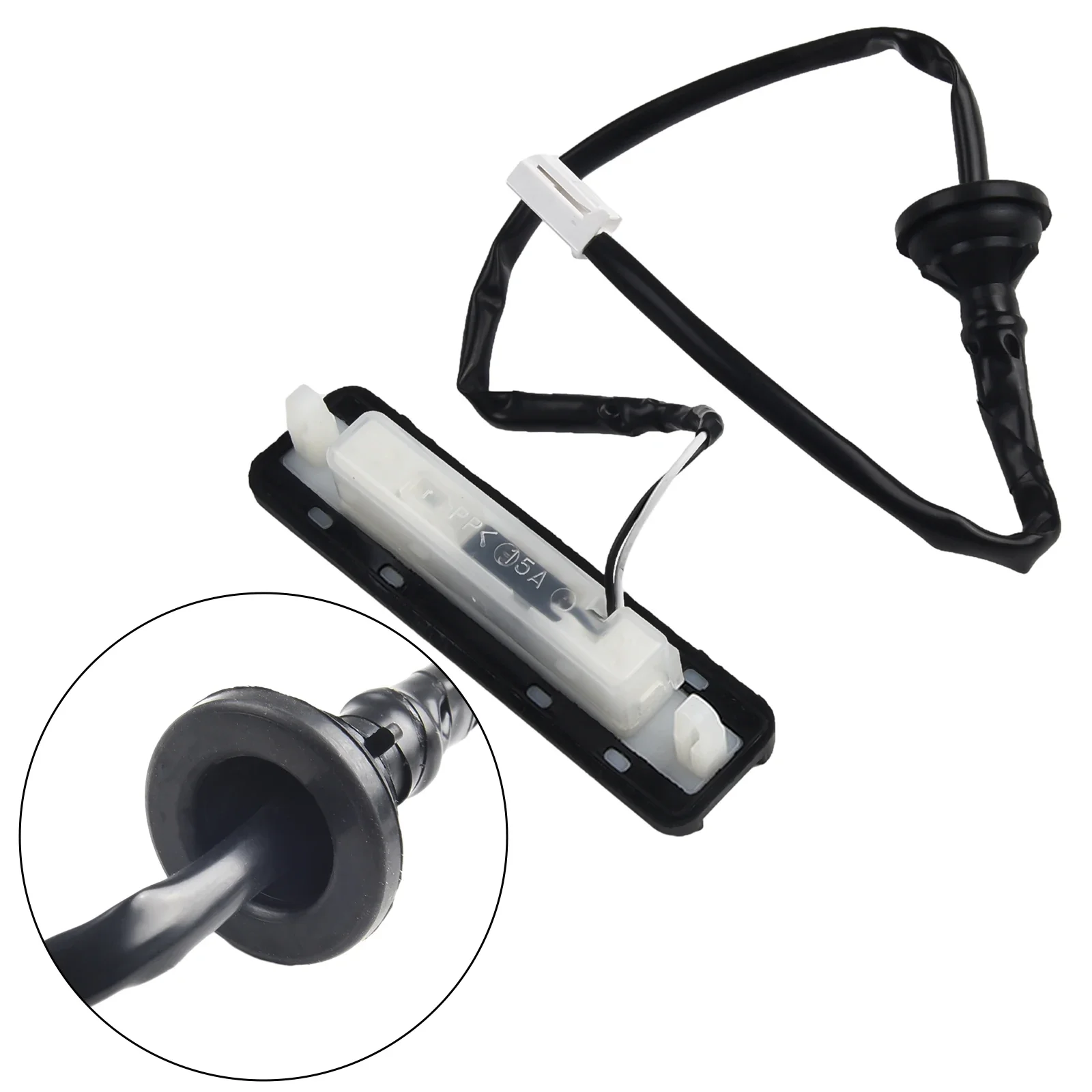 Bouton Coffre électrique Toyota - Réf. 84840-20010, 8484020010 - Compatible NTY - Neuf