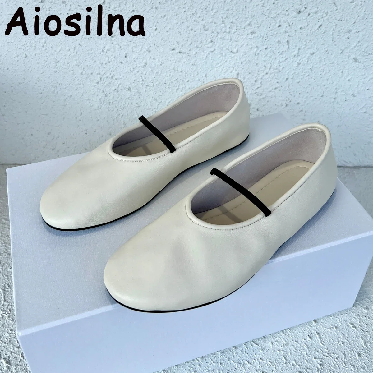 

2024 New Brand luxury Designer Women's Flats Ballet dancing Shoes Retro Loafers British Style Casual Single Shoe Mary Jane
