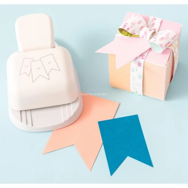 

We R Keepers Memory DIY Embossing Device / Embossing Device To Make 3 In 1 Pointed Flag