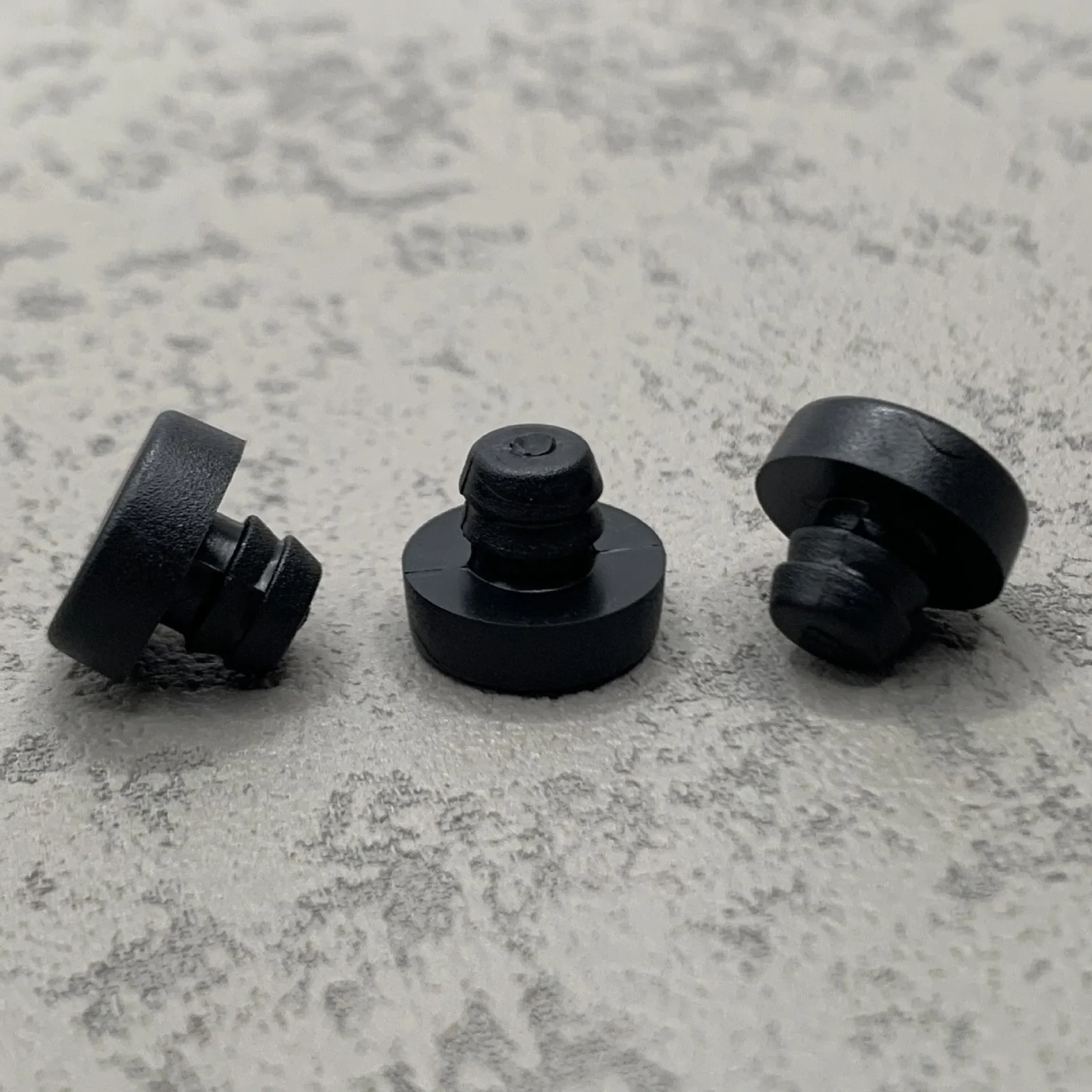 M6.5 Glass Top Table Furniture Embedded Bumper with Stem Rubber Grippers Table Spacers 50Pcs
