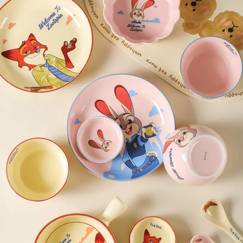ディズニー　詰め合わせ　22点セット‼️ Disney Anime Cartoon Zootopia Nick Judy Wilde Ceramic