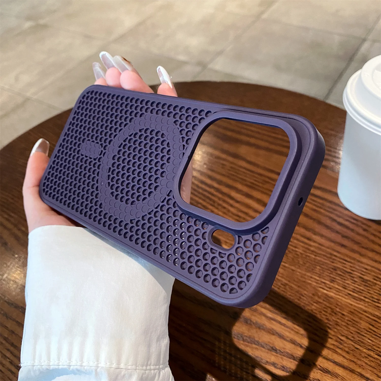 Skin Feel Magnetic Case with Super Heat Dissipation - Breathable Cooling & Wireless Charging Mesh Design