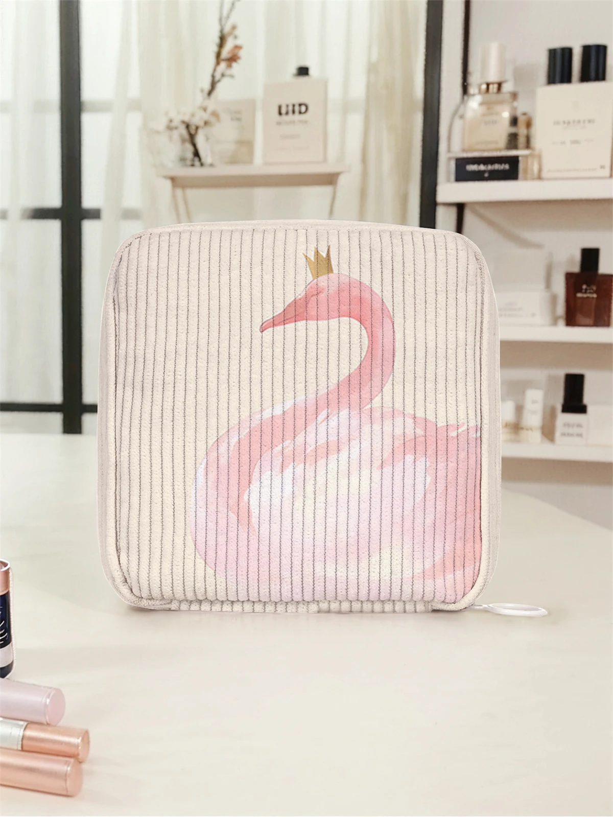 Cartoon printed sanitary napkin storage bag, women's lightweight tissue bag, sanitary tissue bag